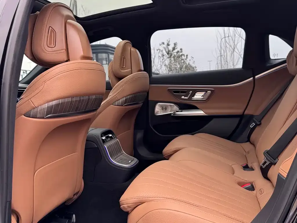 Mercedes-Benz E-Class 2025 из CN, фото 2