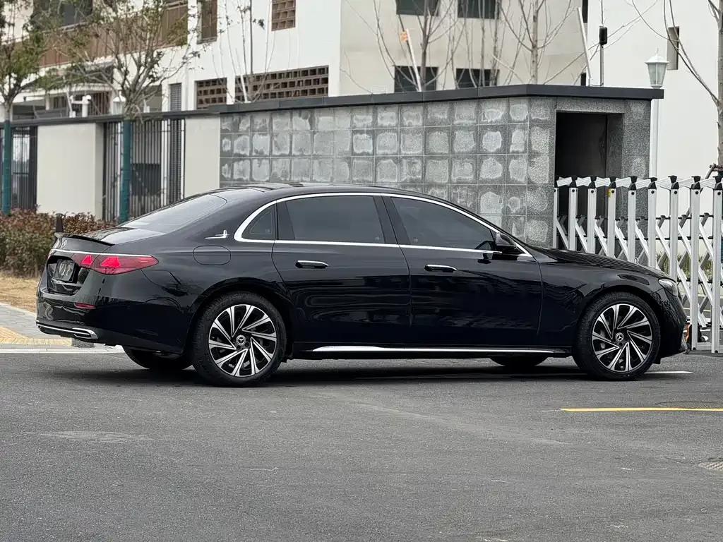 Mercedes-Benz E-Class 2025 из CN, фото 8