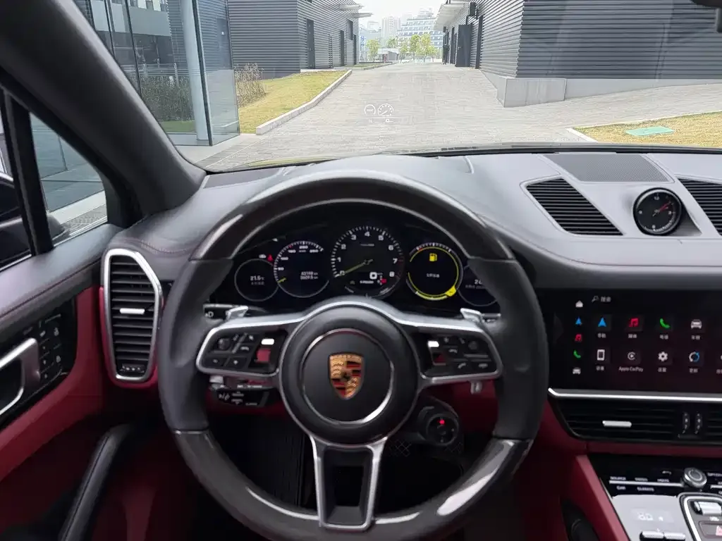 Porsche Cayenne Hybrid — фото 6