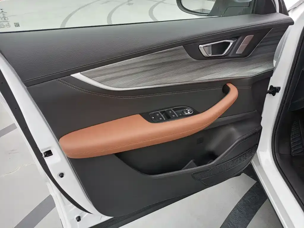 Chery Tiggo 8 PLUS — фото 7
