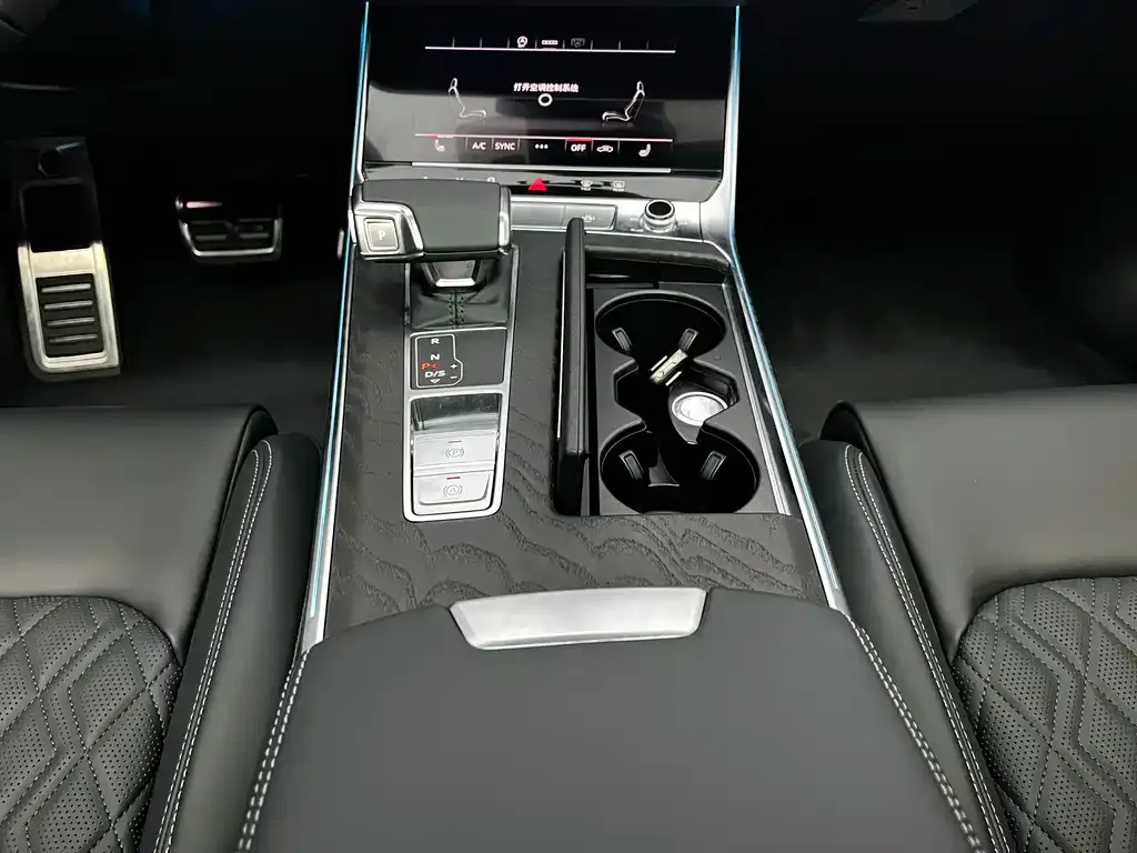 Audi A6L 2025 из CN, фото 5