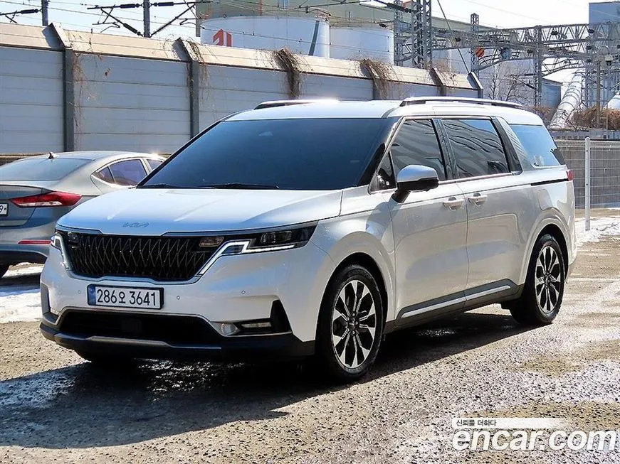Kia Carnival — фото 10
