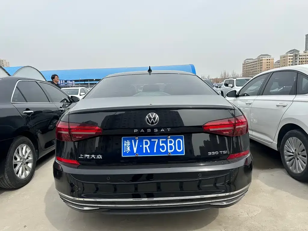 Volkswagen Passat — фото 4