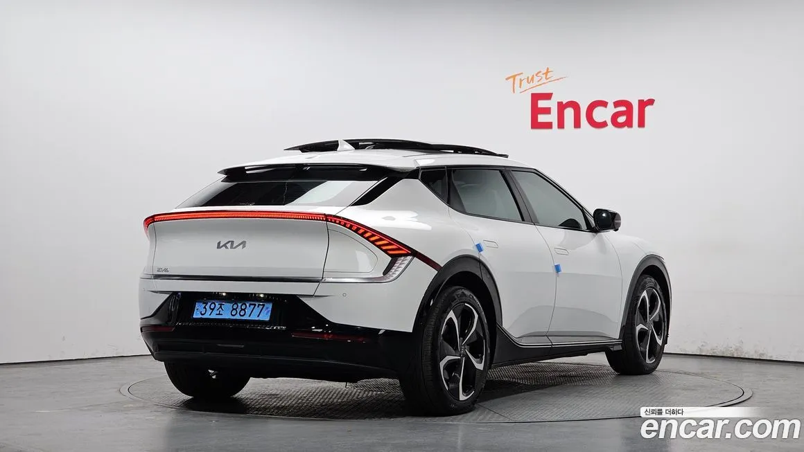 Kia EV6 — фото 9