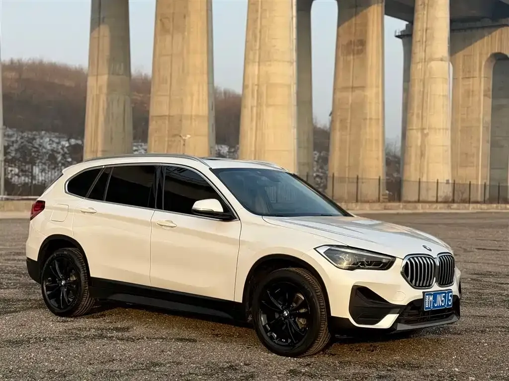 BMW X1 — фото 6