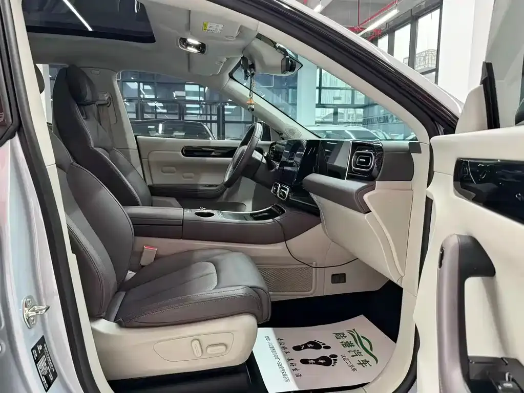Leapmotor C11 — фото 10