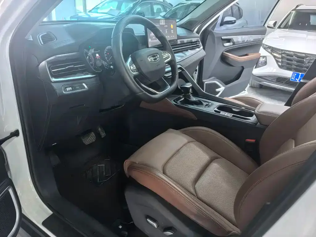 Geely Vision X6 2022 из CN, фото 3