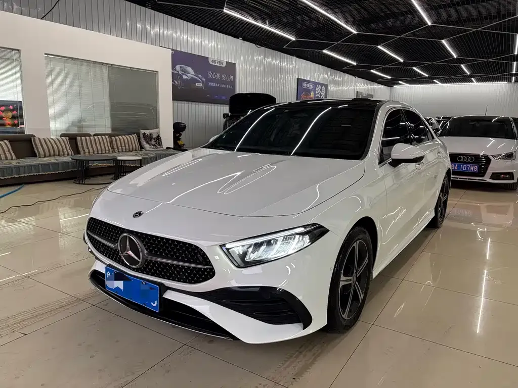 Mercedes-Benz A-Class — фото 1