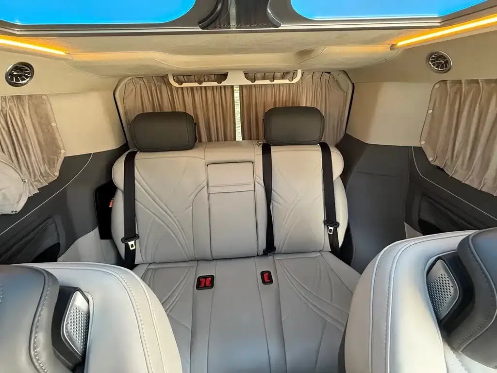 Ford Tourneo — фото 4
