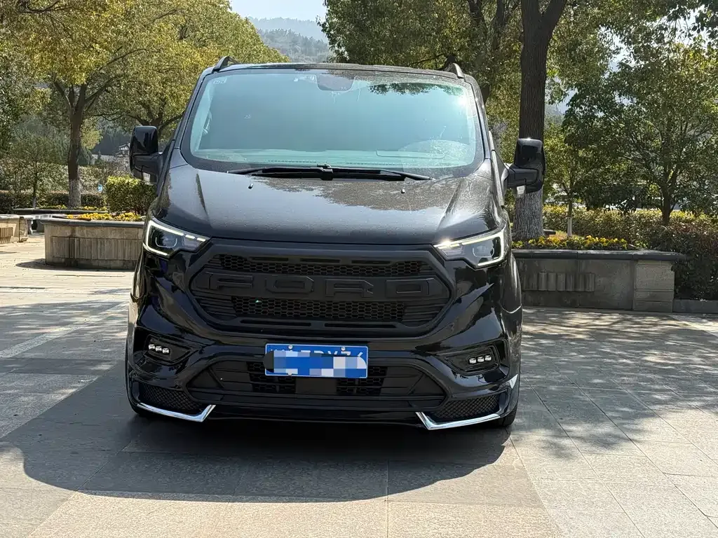 Ford Tourneo — фото 9