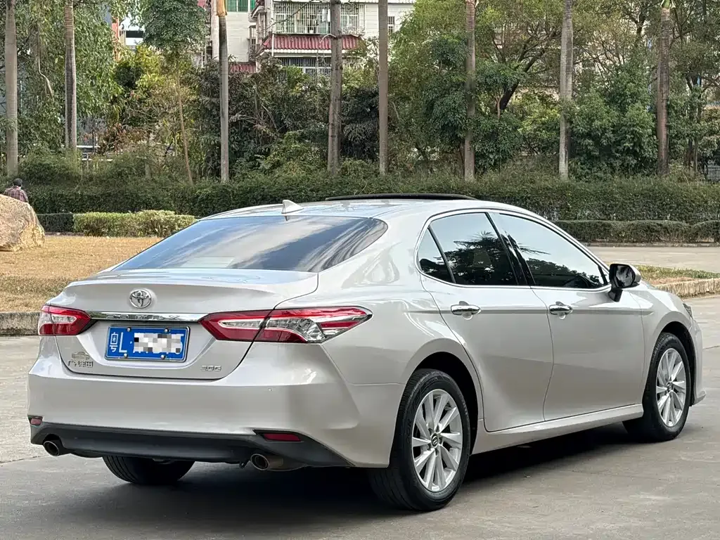 Toyota Camry 2022 из CN, фото 10