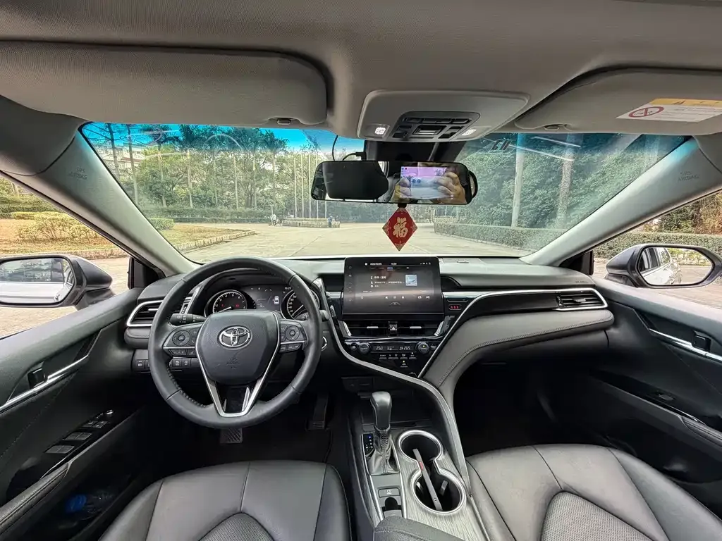Toyota Camry 2022 из CN, фото 2