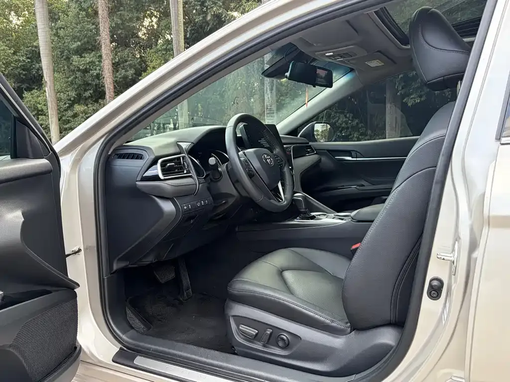 Toyota Camry 2022 из CN, фото 6