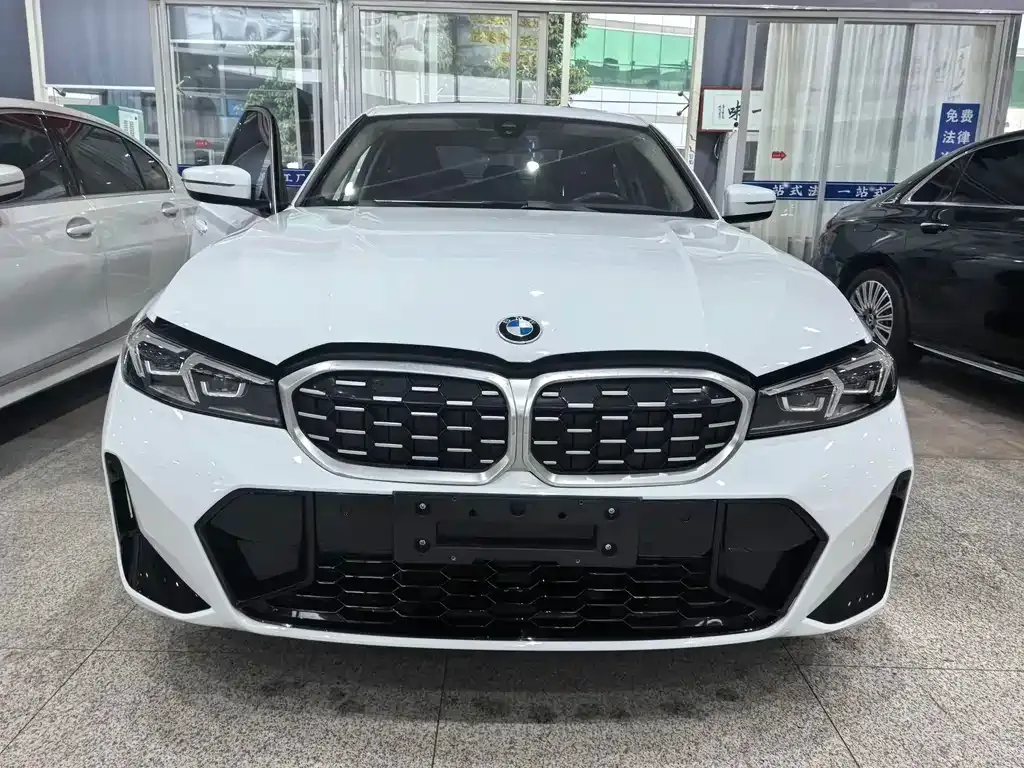 BMW 3 Series 2023 из CN, фото 10
