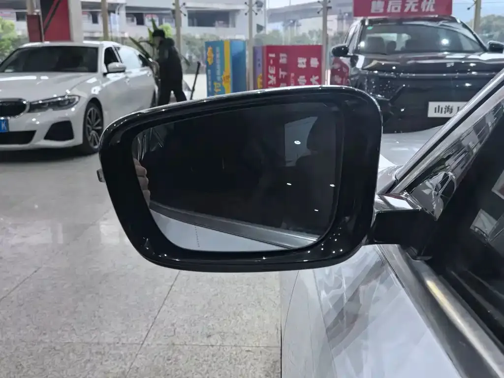 BMW 3 Series 2023 из CN, фото 9