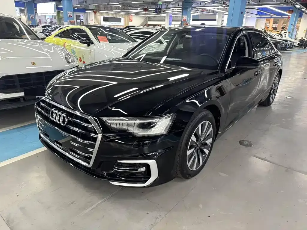 Audi A6L — фото 1