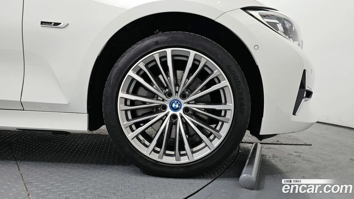 BMW 3-Series 2022 из KR, фото 7