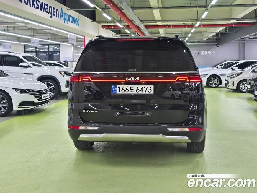 Kia Carnival — фото 10