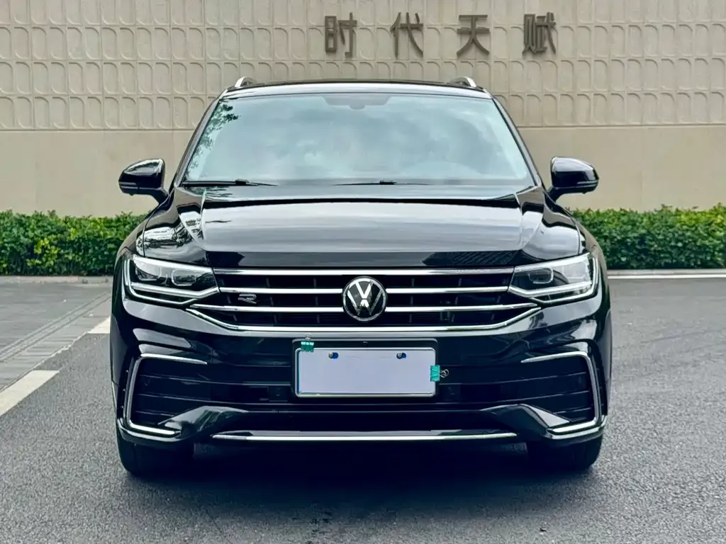 Volkswagen Tiguan L — фото 4