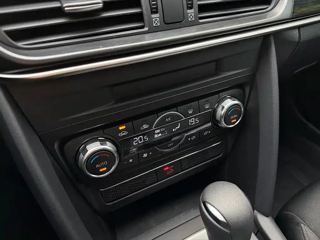 Mazda CX-4 2021 из CN, фото 8