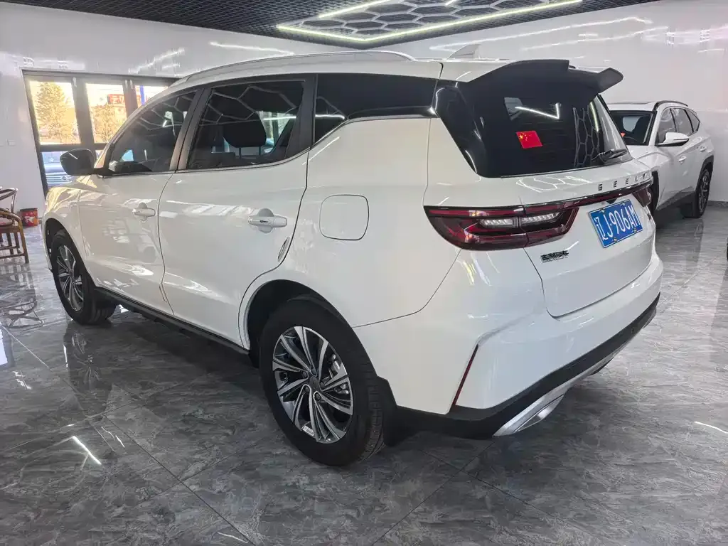 Geely Vision X6 — фото 8