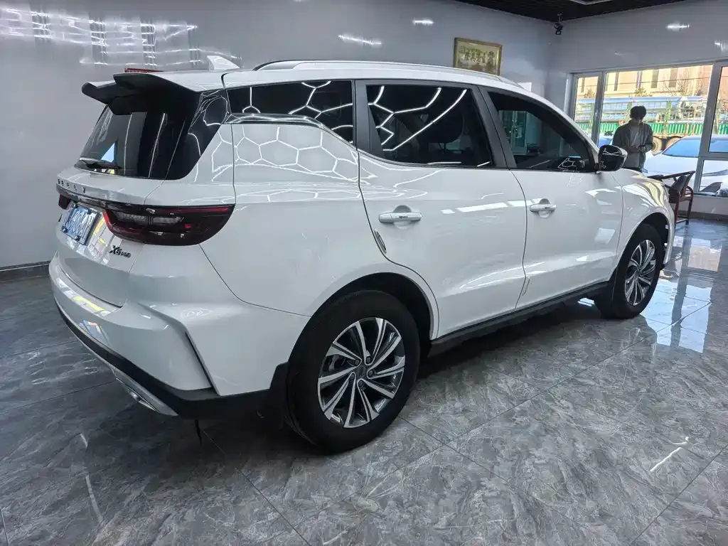 Geely Vision X6 — фото 3