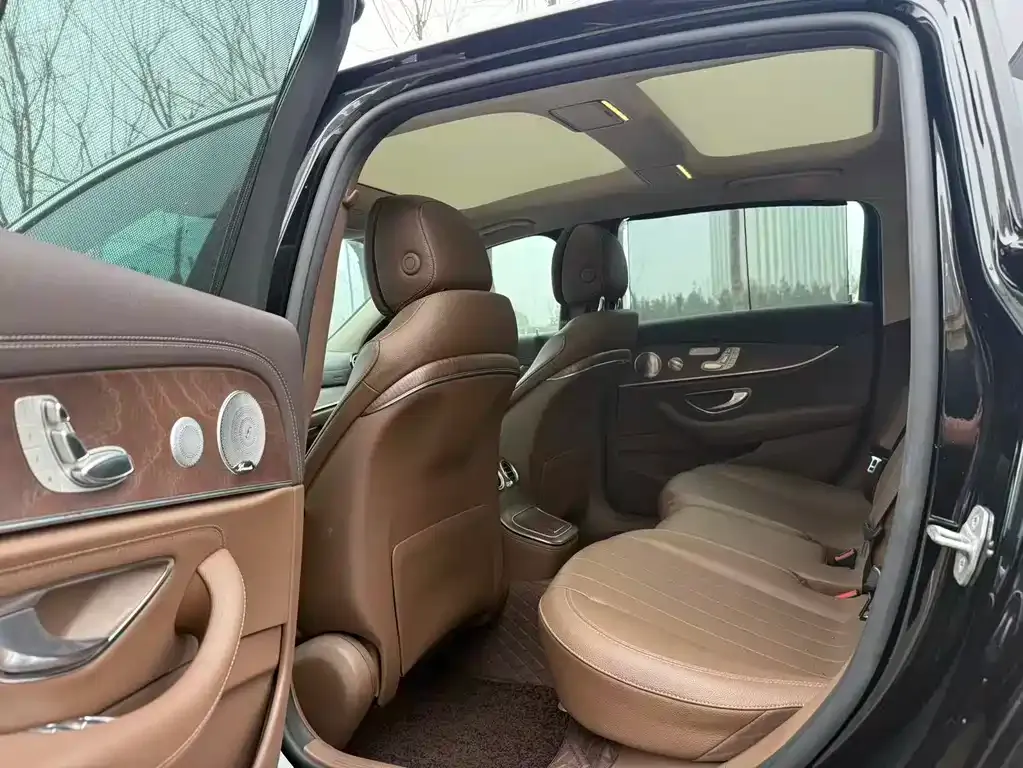 Mercedes-Benz E-Class 2021 из CN, фото 2