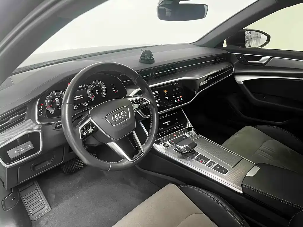 Audi A6L — фото 2