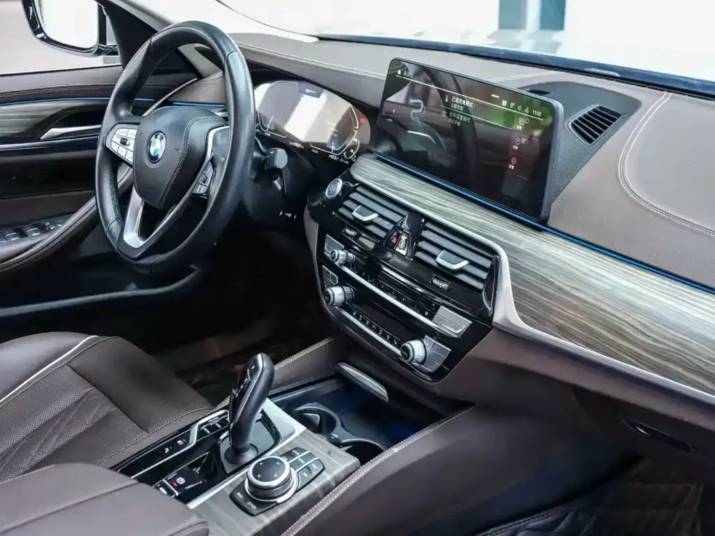 BMW 5 Series New Energy — фото 2