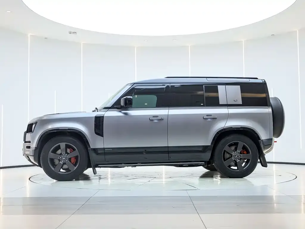 Land Rover Defender — фото 6