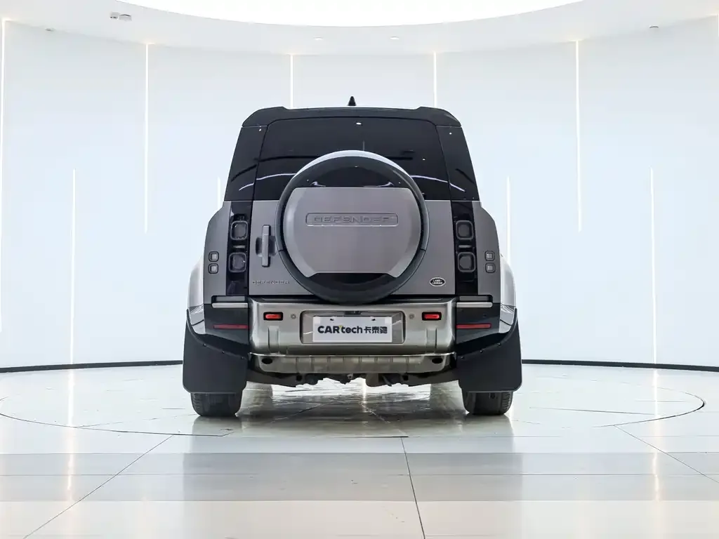 Land Rover Defender — фото 10