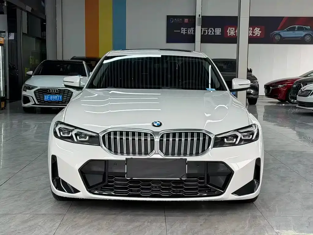 BMW 3 Series 2023 из CN, фото 10