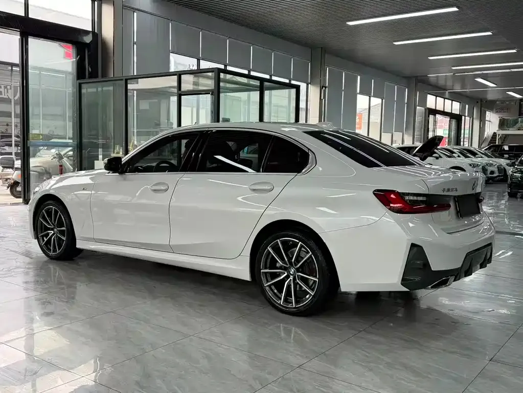 BMW 3 Series 2023 из CN, фото 6