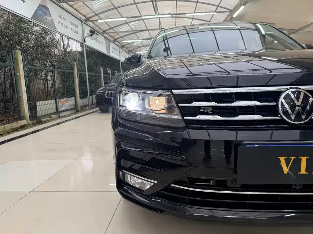 Volkswagen Tiguan L 2021 из CN, фото 2