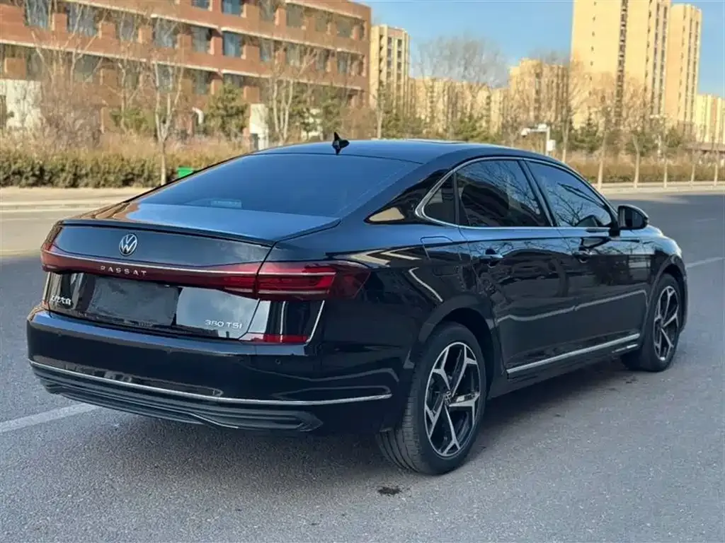 Volkswagen Passat — фото 2