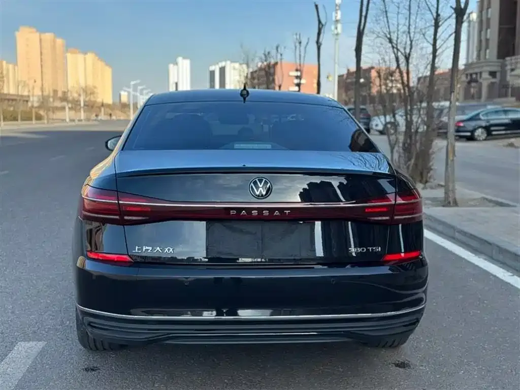 Volkswagen Passat — фото 5