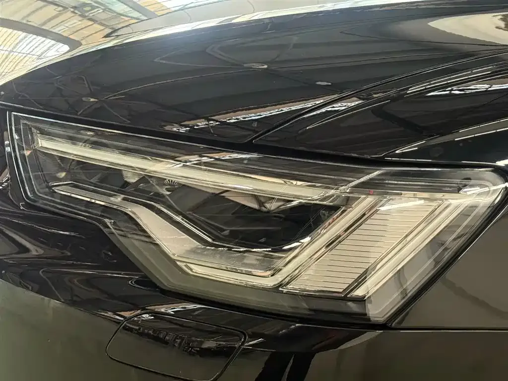 Audi A6L 2023 из CN, фото 3