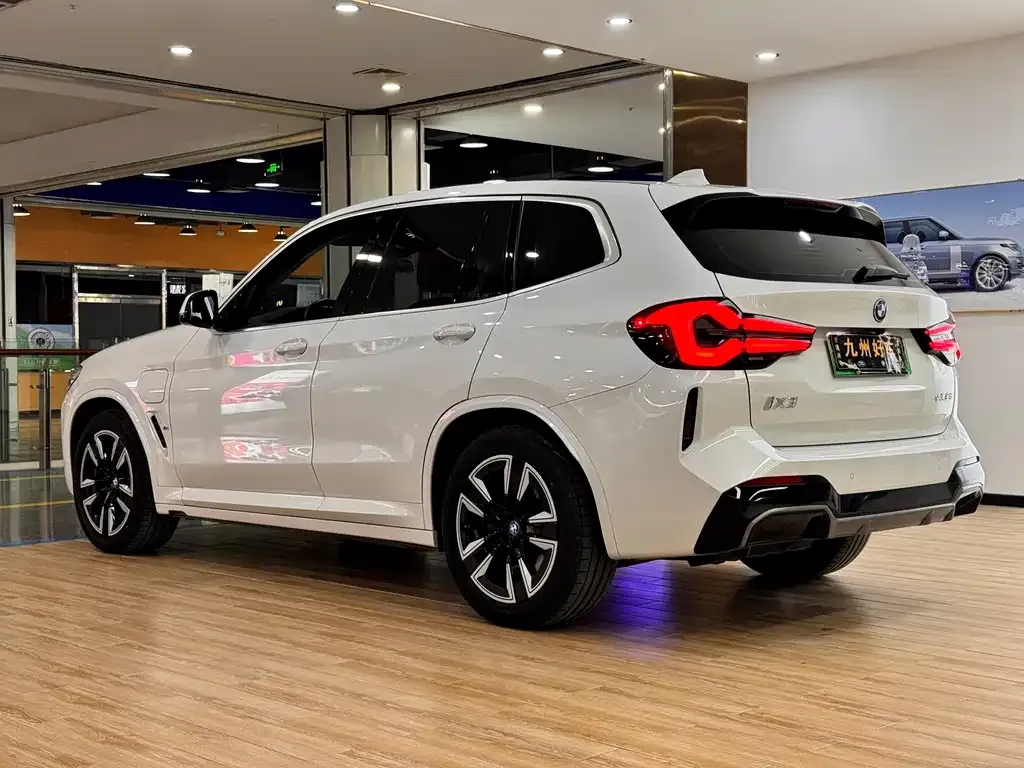 BMW iX3 2023 из CN, фото 8