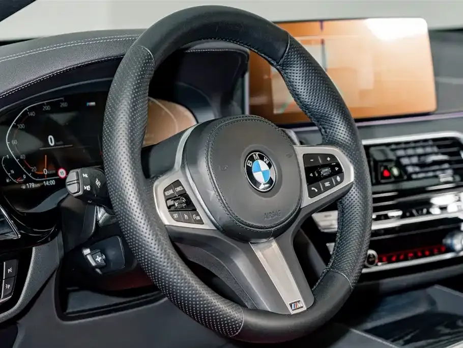 BMW 5 Series 2022 из CN, фото 9