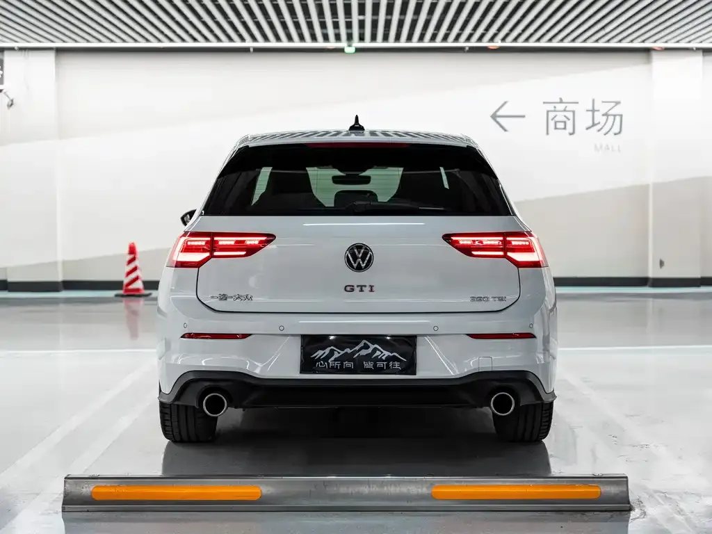 Volkswagen Golf GTI 2023 из CN, фото 4
