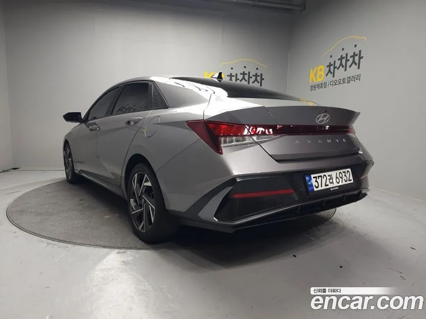 Hyundai AVANTE — фото 4
