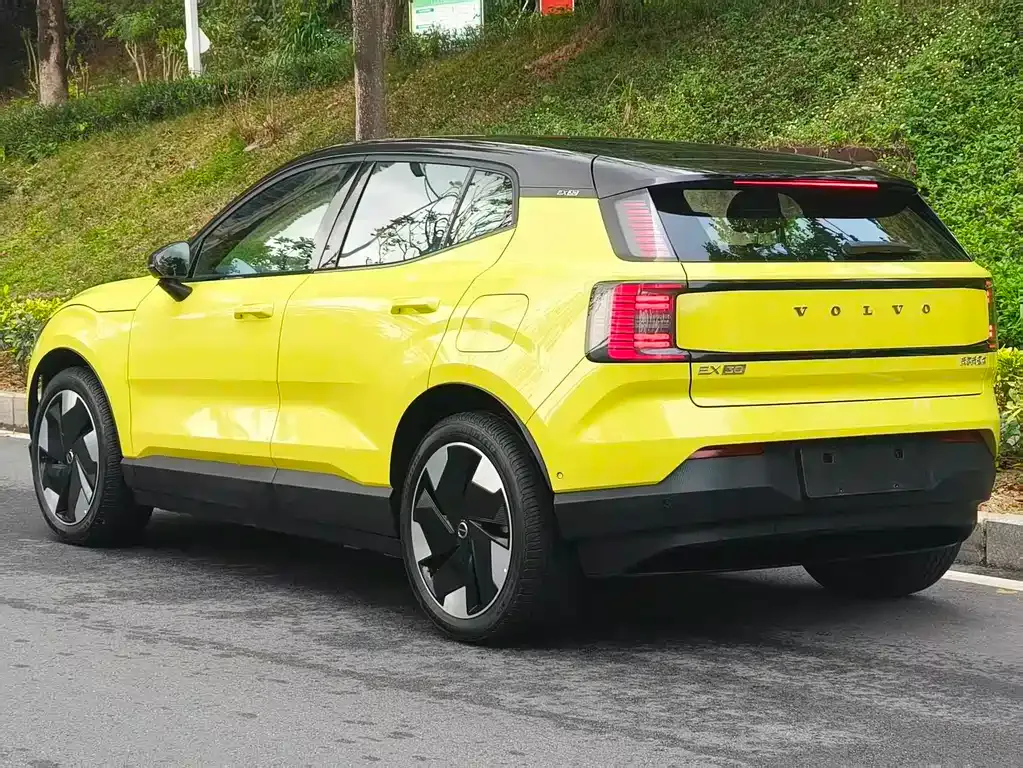 Volvo EX30 2024 из CN, фото 10