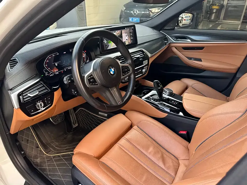 BMW 5 Series (Import) — фото 3