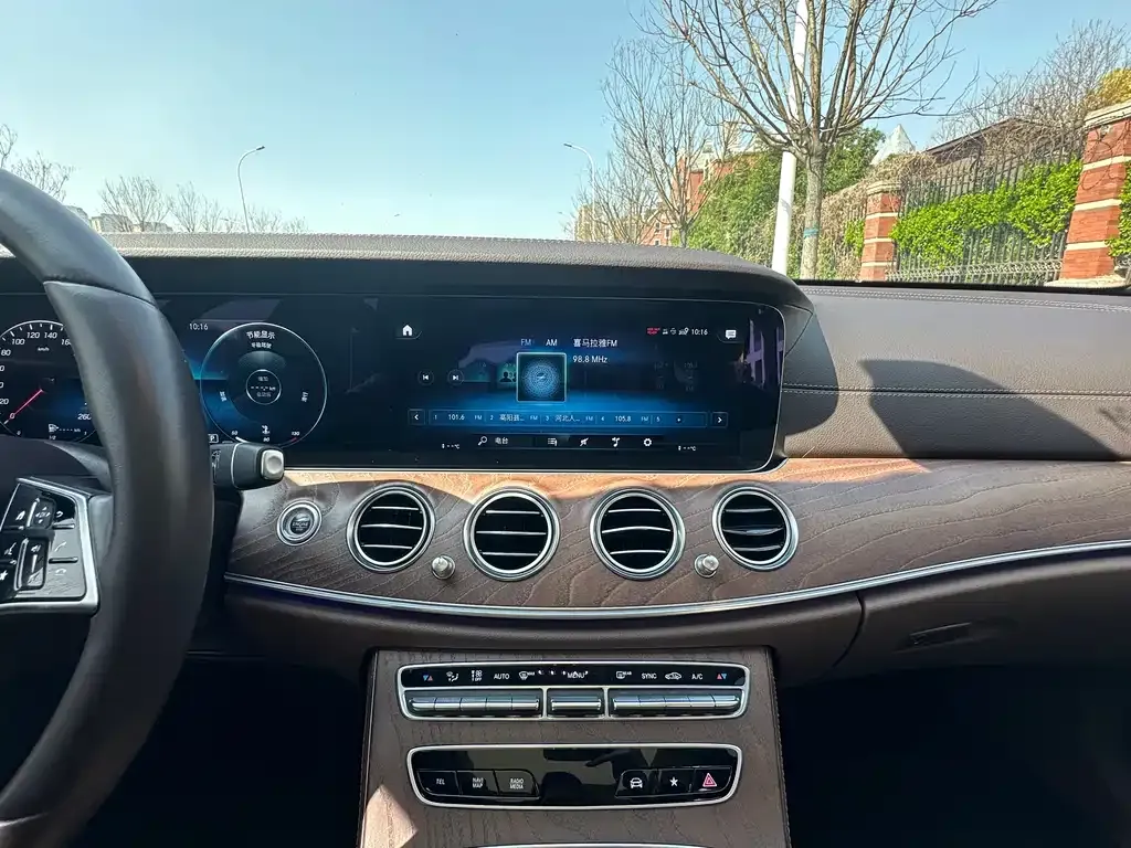 Mercedes-Benz E-Class 2021 из CN, фото 8