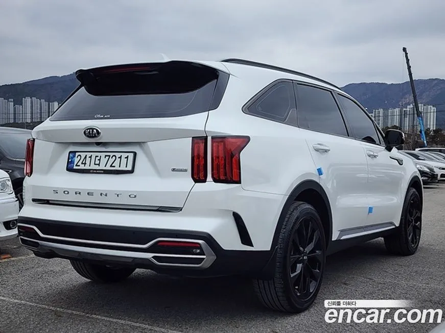 Kia Sorento — фото 5