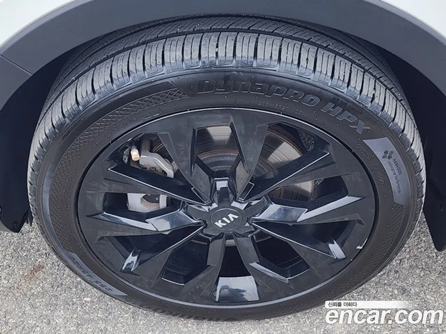 Kia Sorento — фото 7
