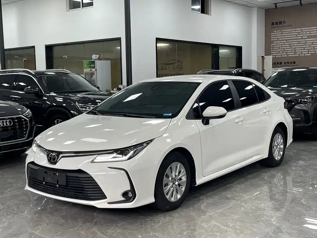 Toyota Corolla 2022 из CN, фото 1