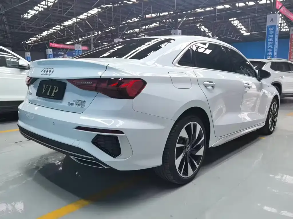 Audi A3 2023 из CN, фото 4