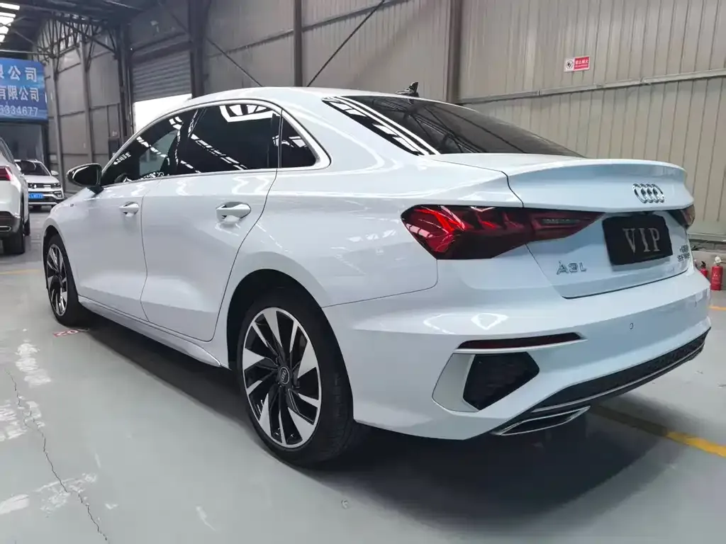 Audi A3 2023 из CN, фото 3