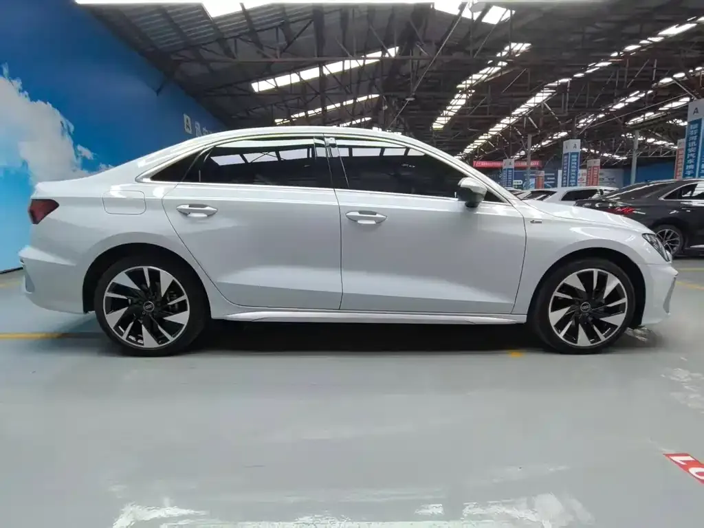 Audi A3 2023 из CN, фото 8